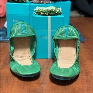 Clover Green Tieks